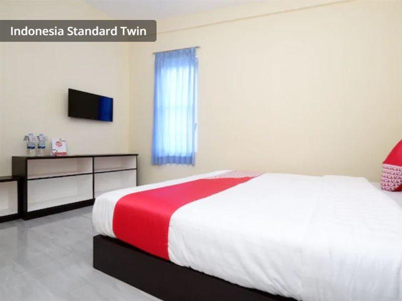 Oyo 1998 Harmonis Otel Purwokerto Dış mekan fotoğraf
