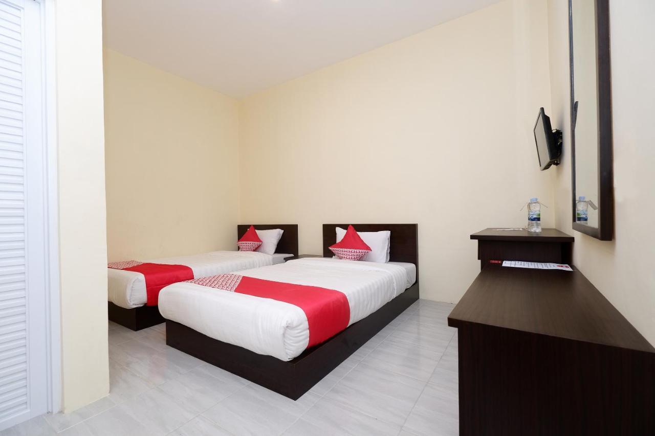 Oyo 1998 Harmonis Otel Purwokerto Dış mekan fotoğraf